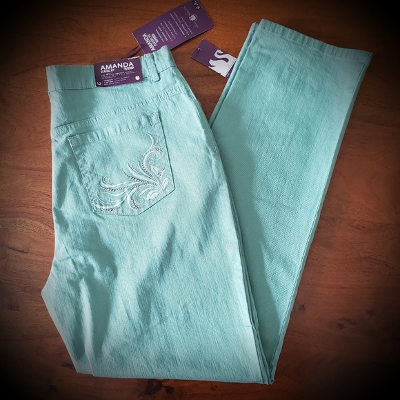 amanda classic fit tapered jeans